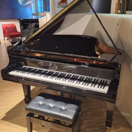 Steinway & Sons M-170 von 1964 in Zwart glimmend