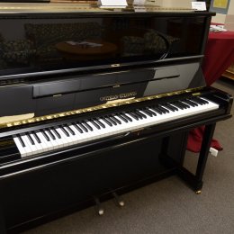 Grotrian-Steinweg 132 von 2012 in Zwart glimmend